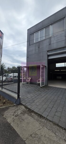 Hala de inchiriat la DN1, zona Campina